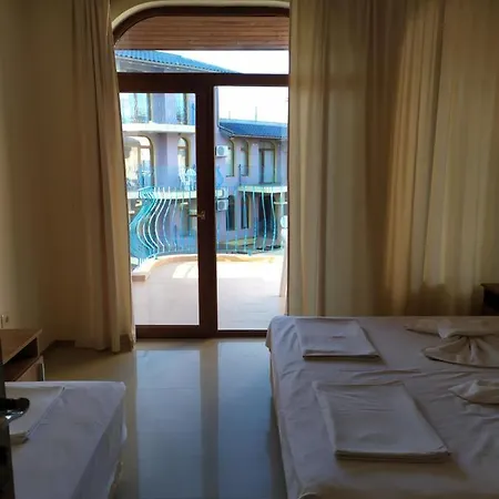 гардън бийч - недялкови Appartement *